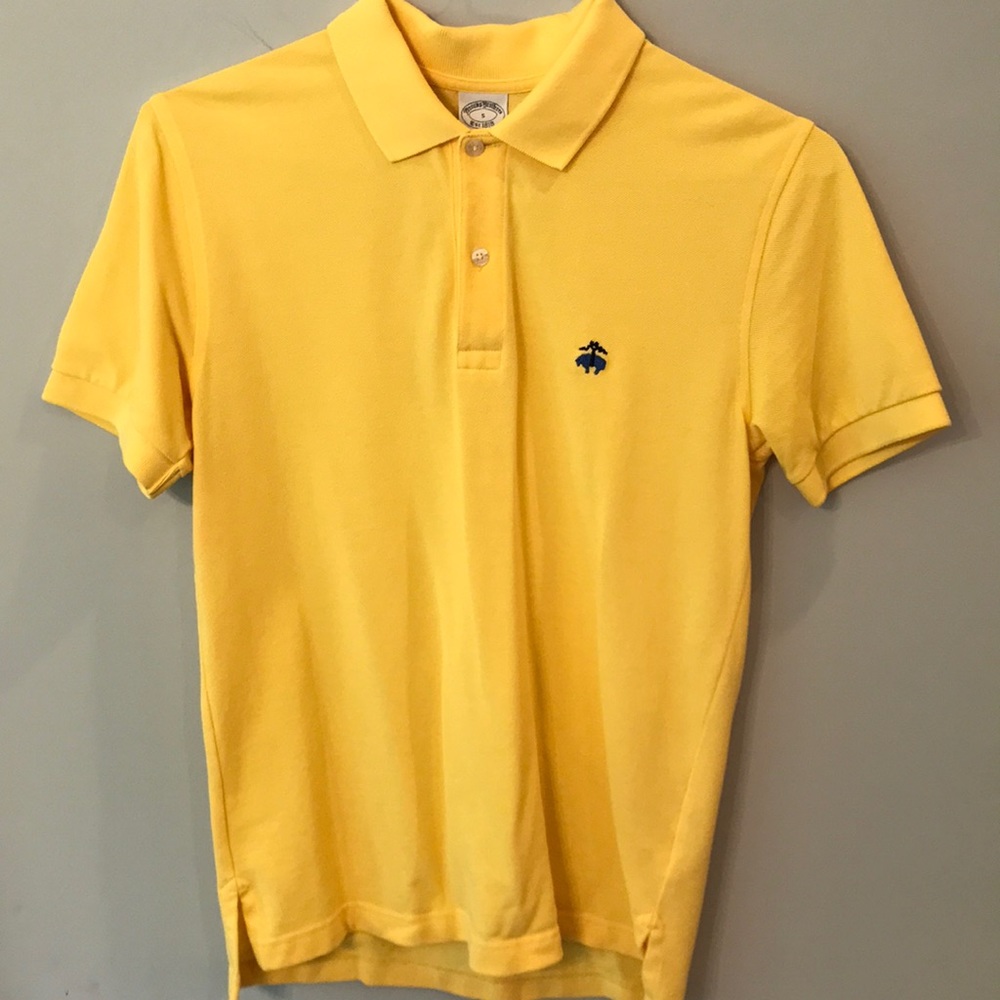 Brooks Brothers men’s slim yellow performance polo